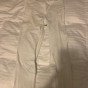 LULULEMON WHITE LEGGINGS